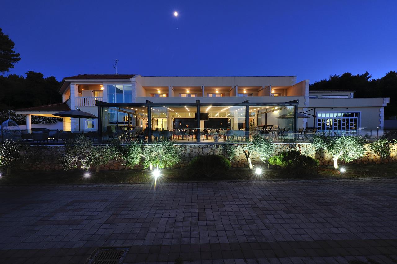 Hotel Antica-Seafront Hotel With Comfortable Rooms And Pool Stari Grad  Exterior foto